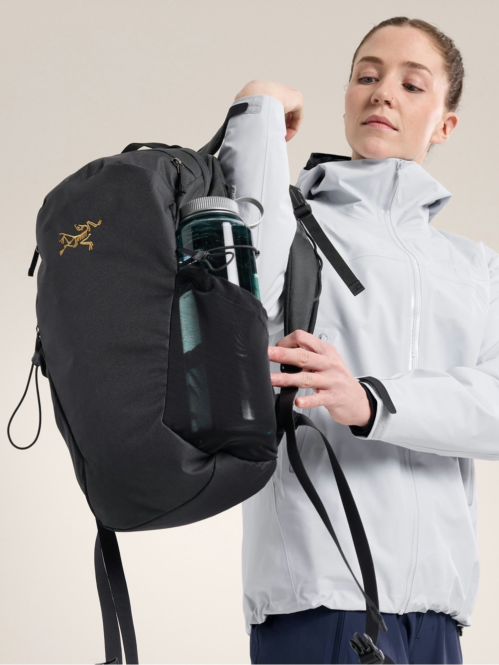 Black Arc'teryx Mantis 16 Backpack